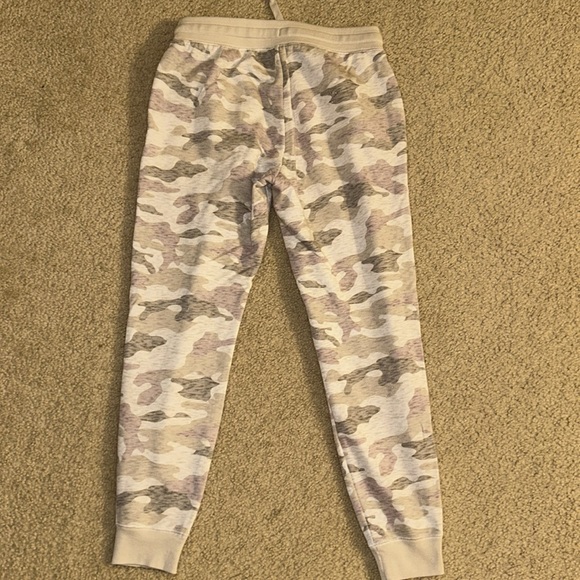 Old Navy - Picture 3 of 4